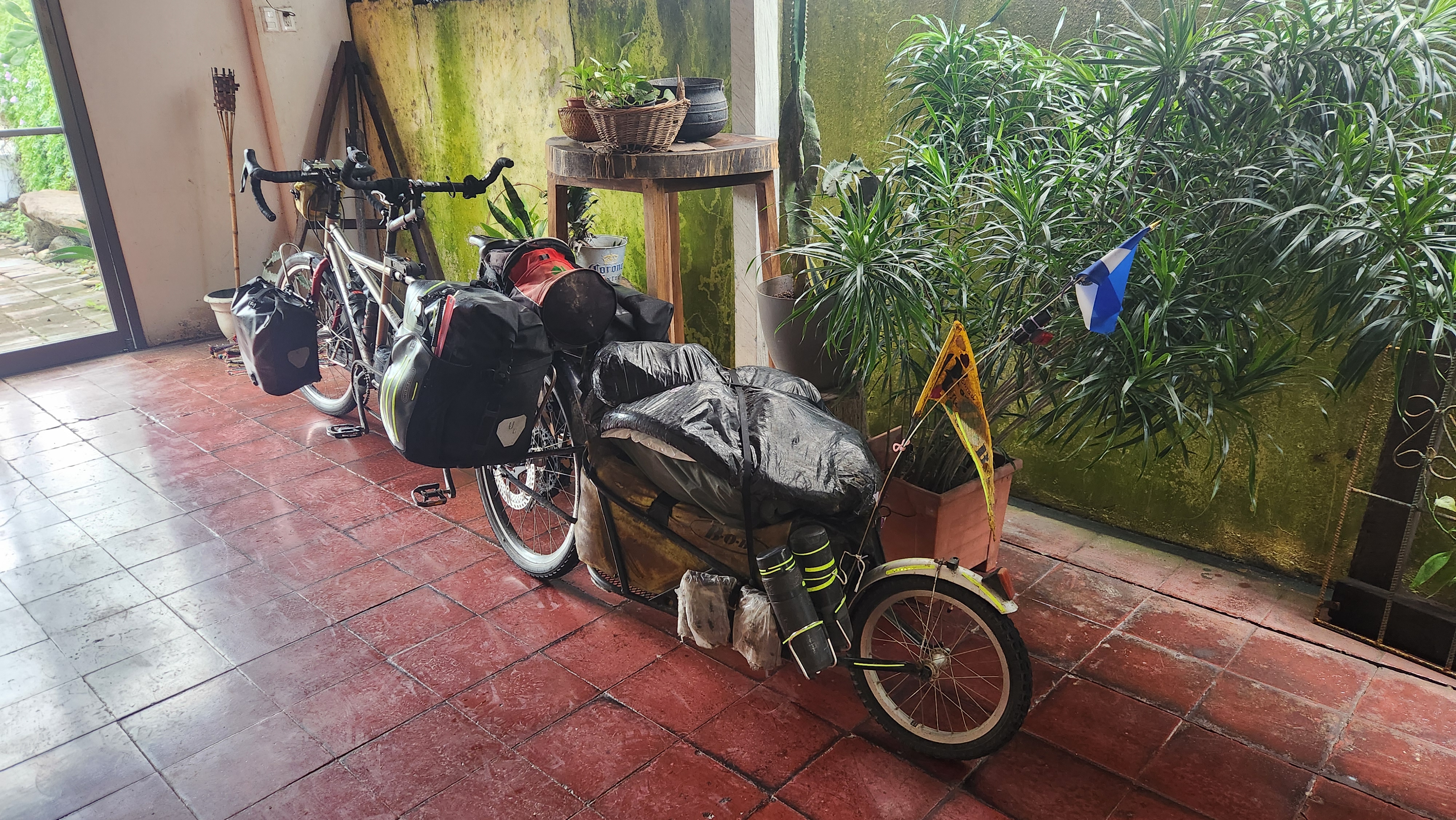 COSTA RICA PART 1: BORDERS AND RAIN